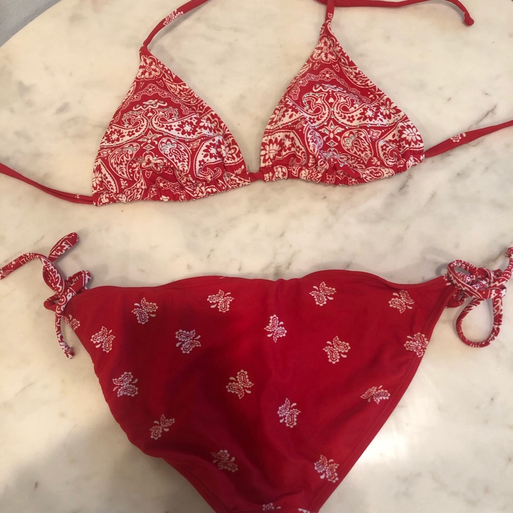 Red Design String Bikini - Picture 2 of 2